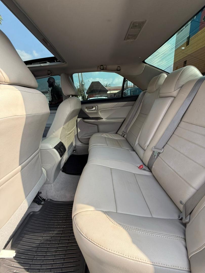 Car Image 8
