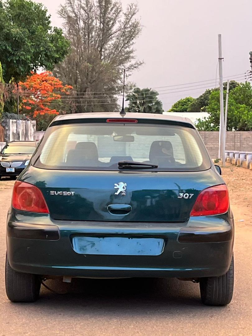 Car Image 4