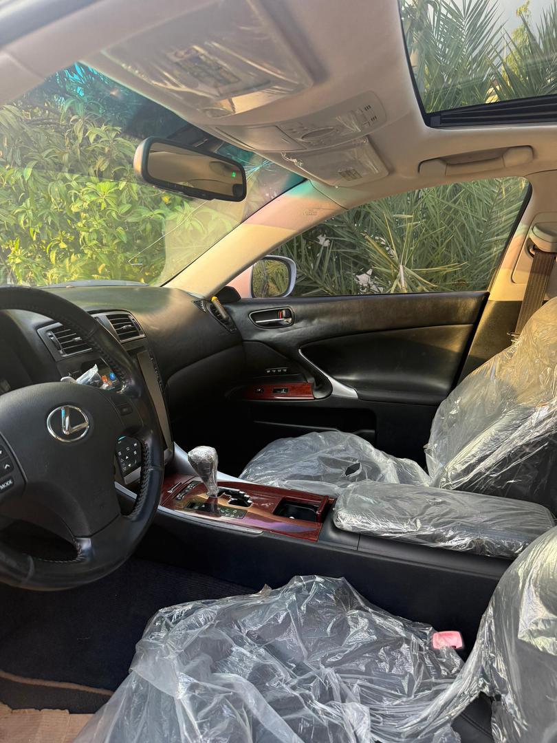 Car Image 3