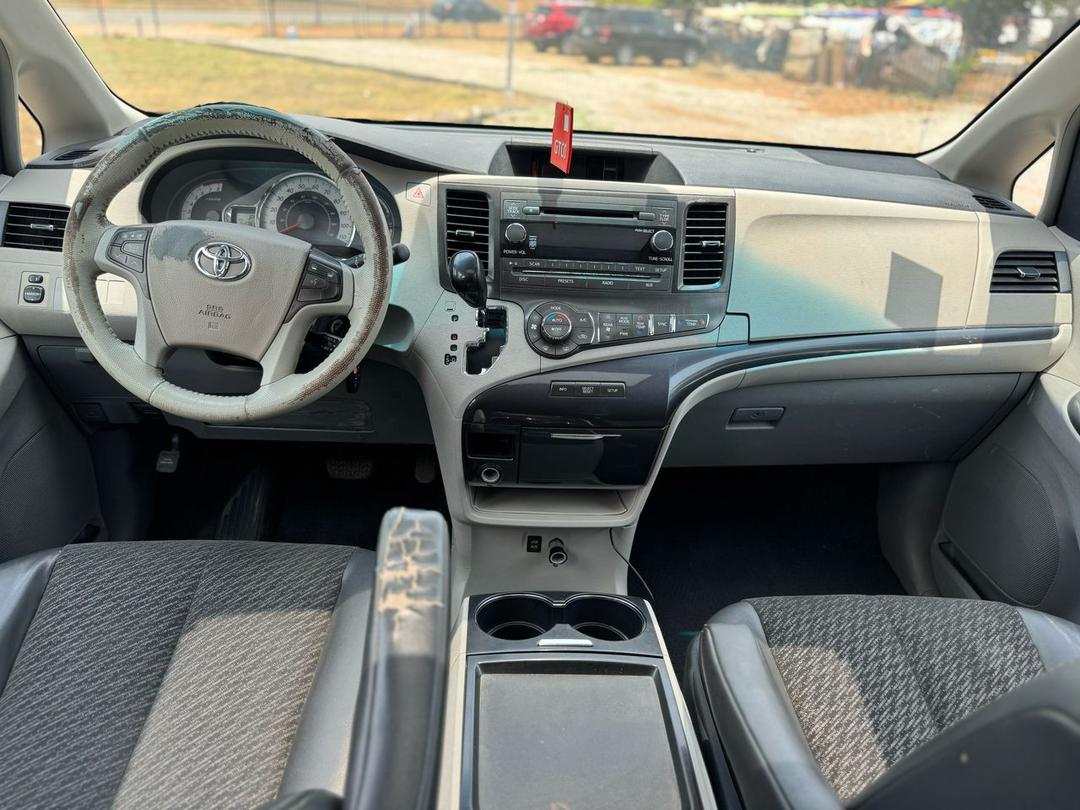 Car Image 3