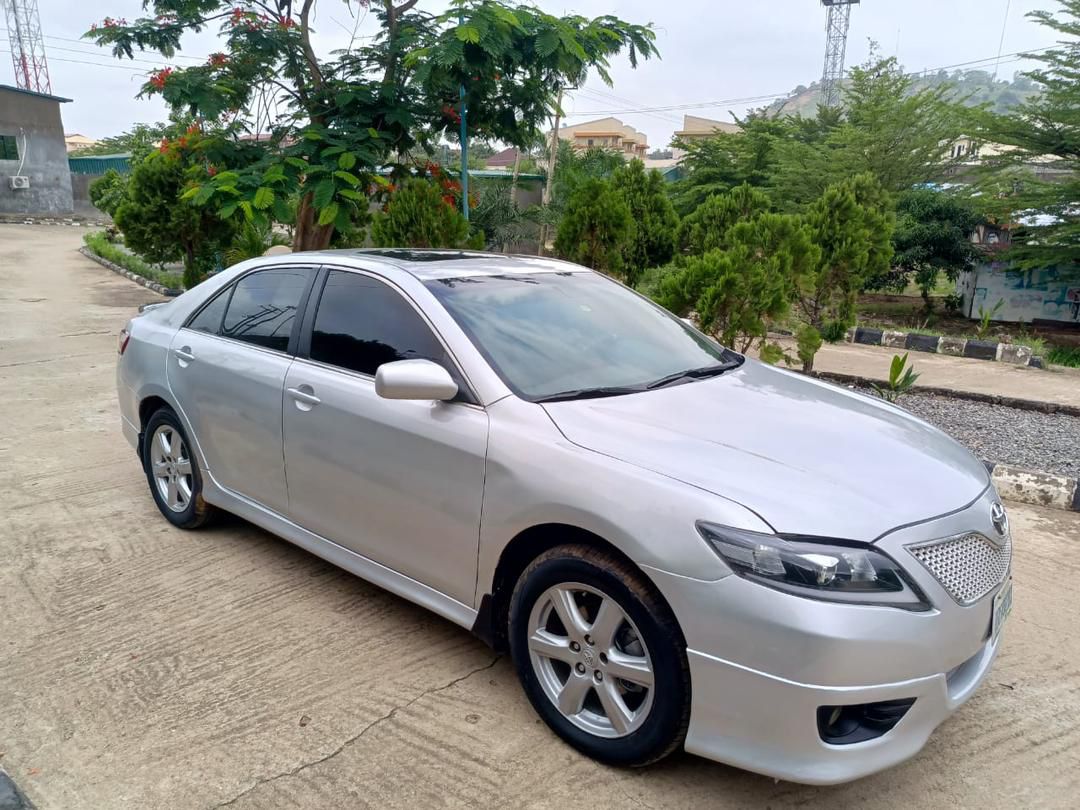 Car Image 2