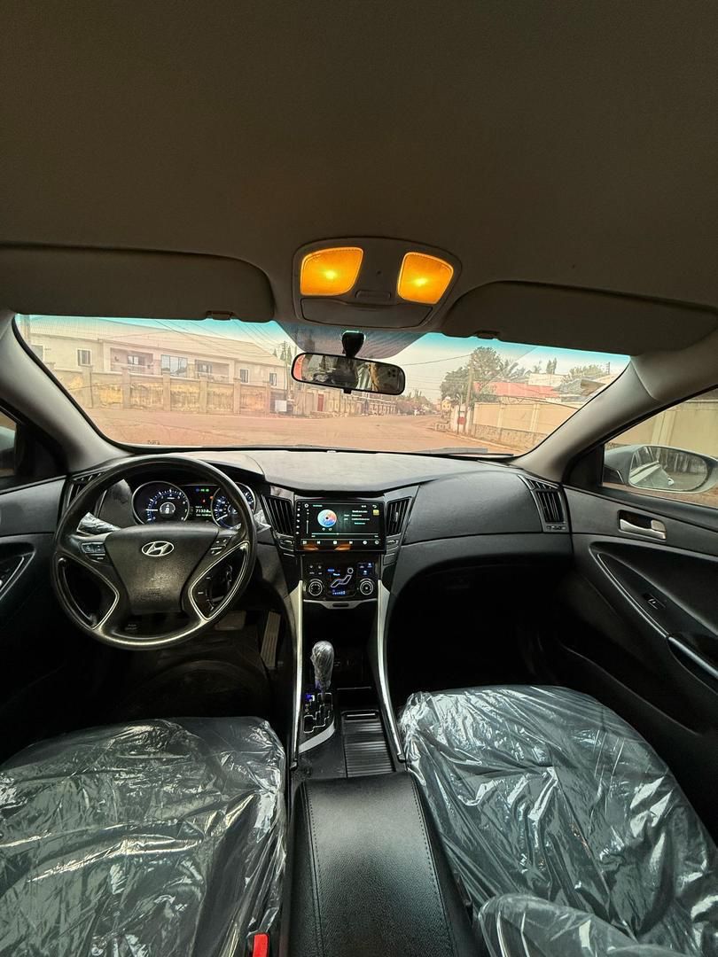 Car Image 4