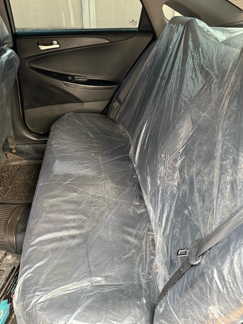 Car Image 5