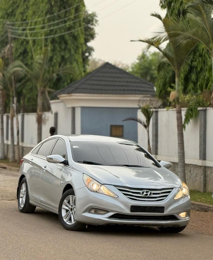 Car Image 2