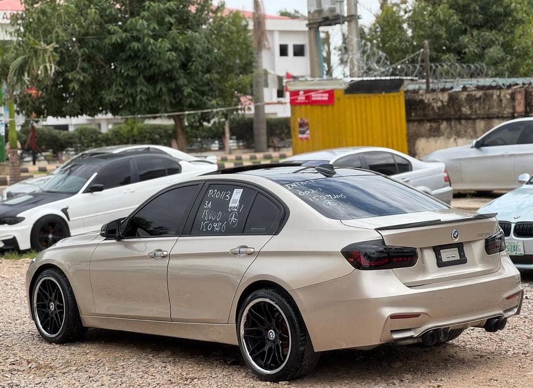 Car Image 8
