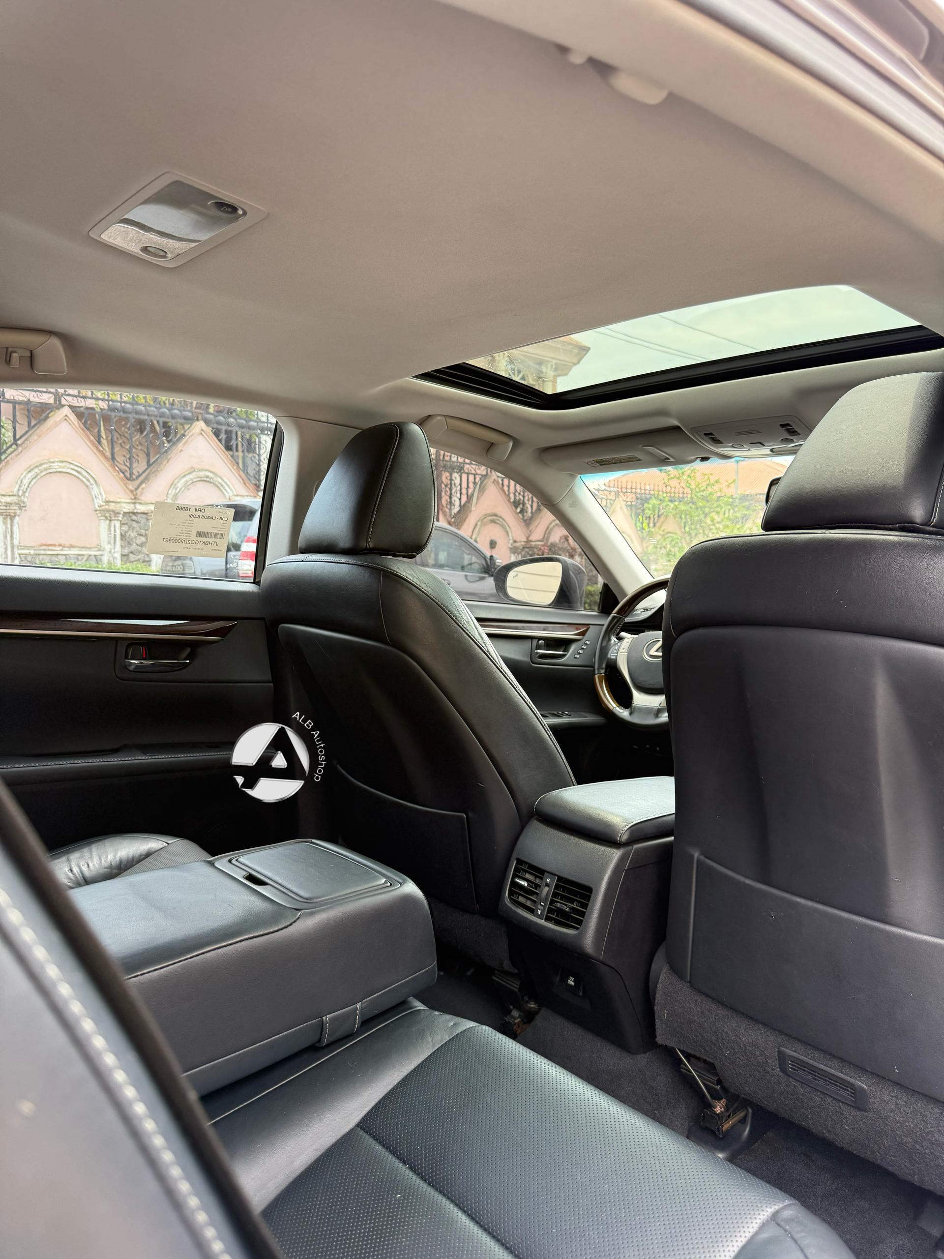 Car Image 5