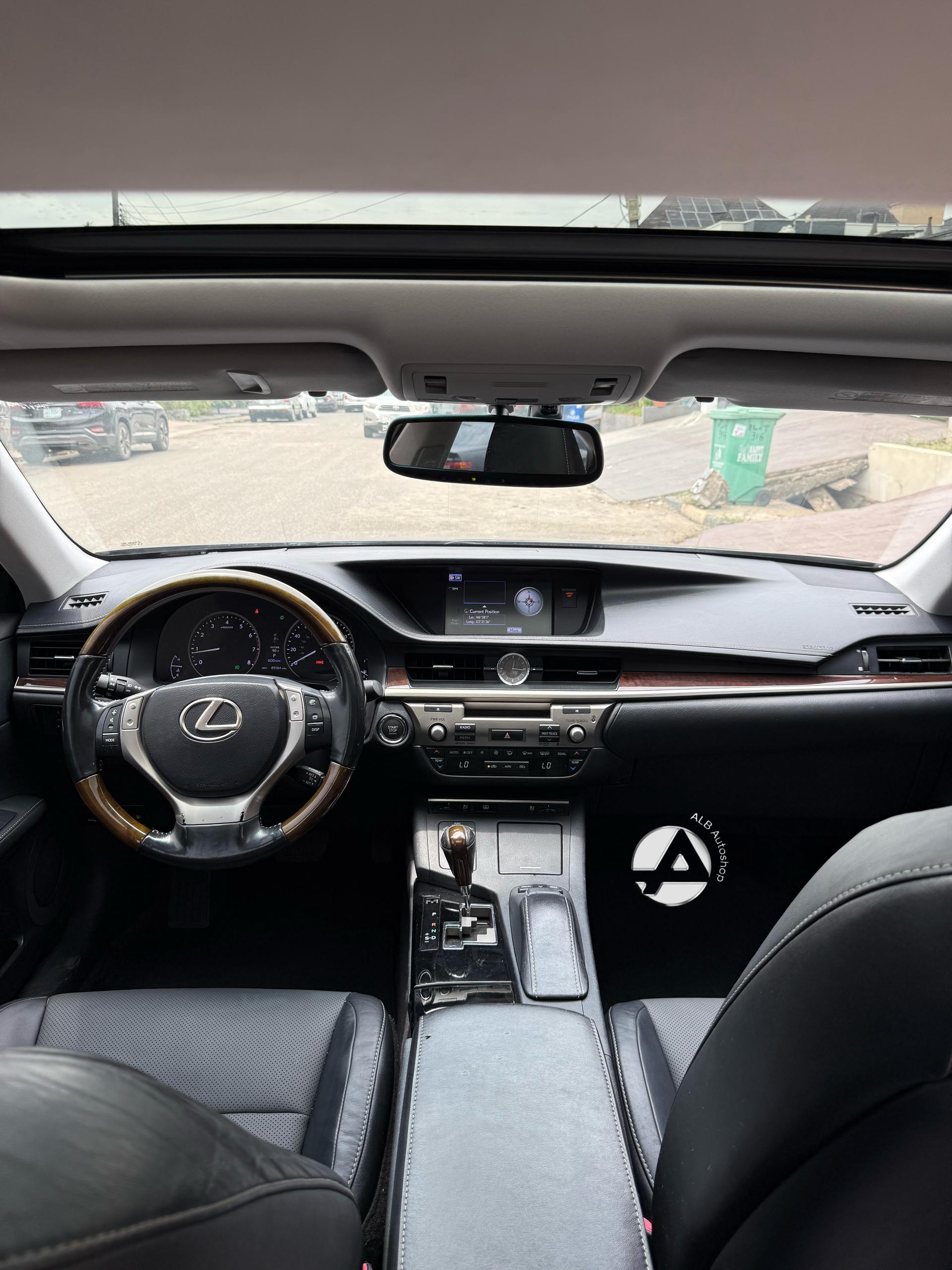 Car Image 4