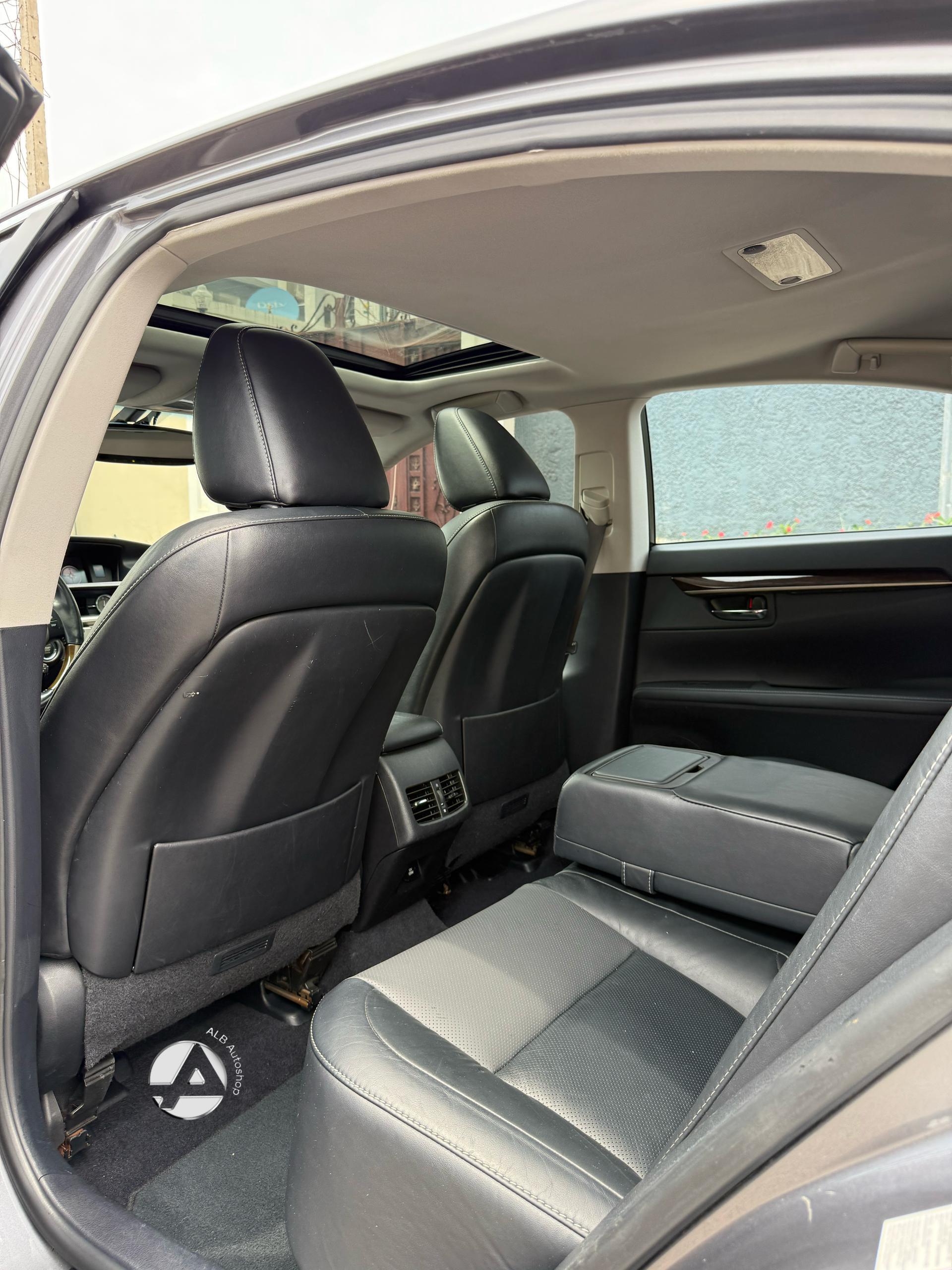 Car Image 6