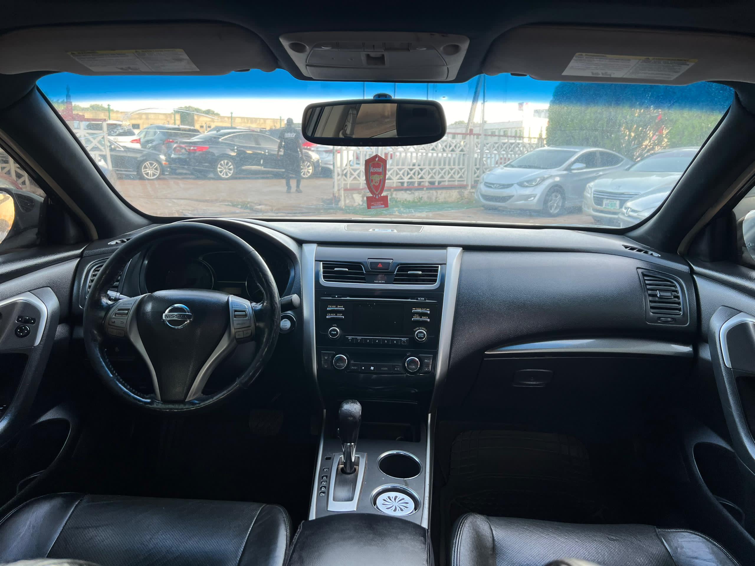 Car Image 4