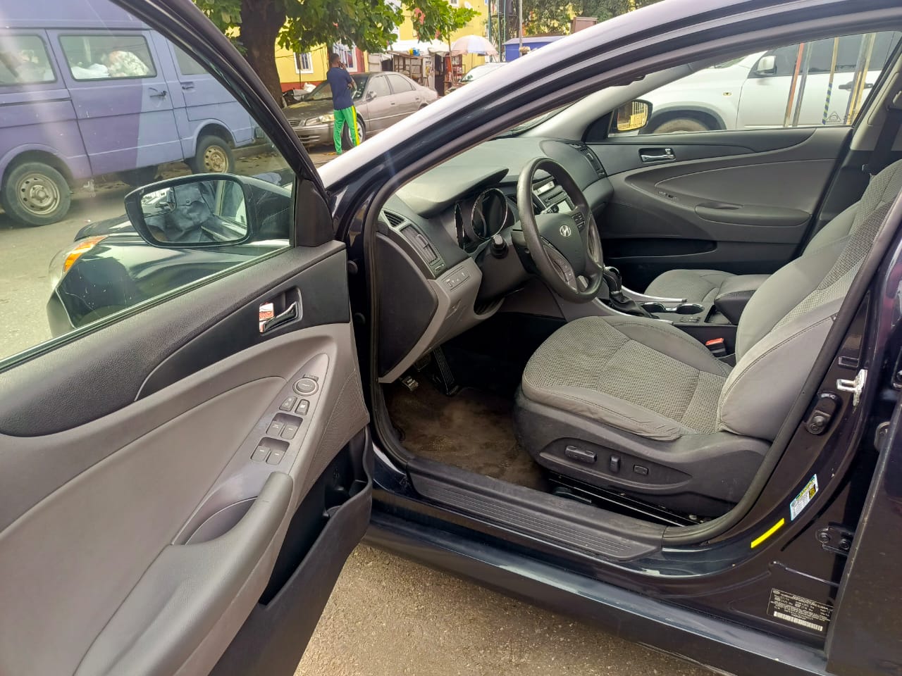 Car Image 8