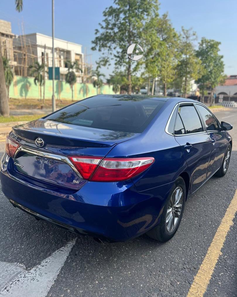 Car Image 5