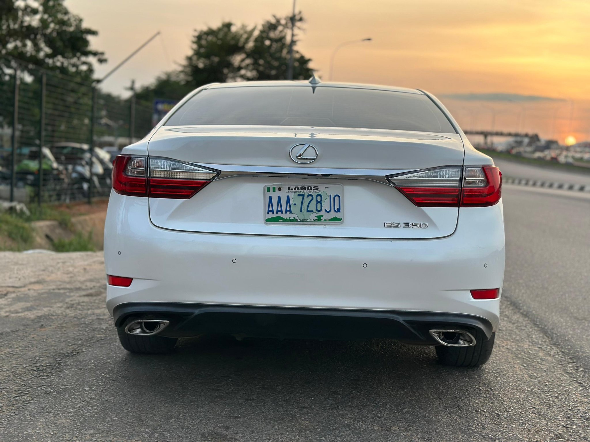 Car Image 9