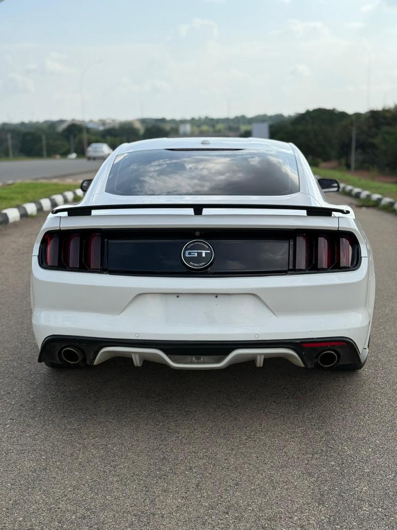Car Image 16
