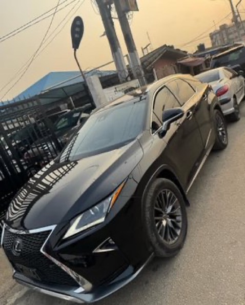 Car Image 4