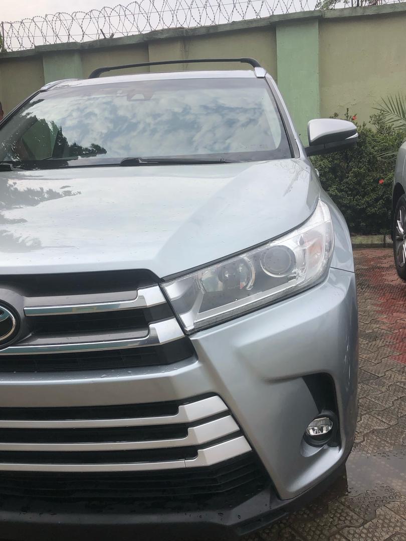 Car Image 6