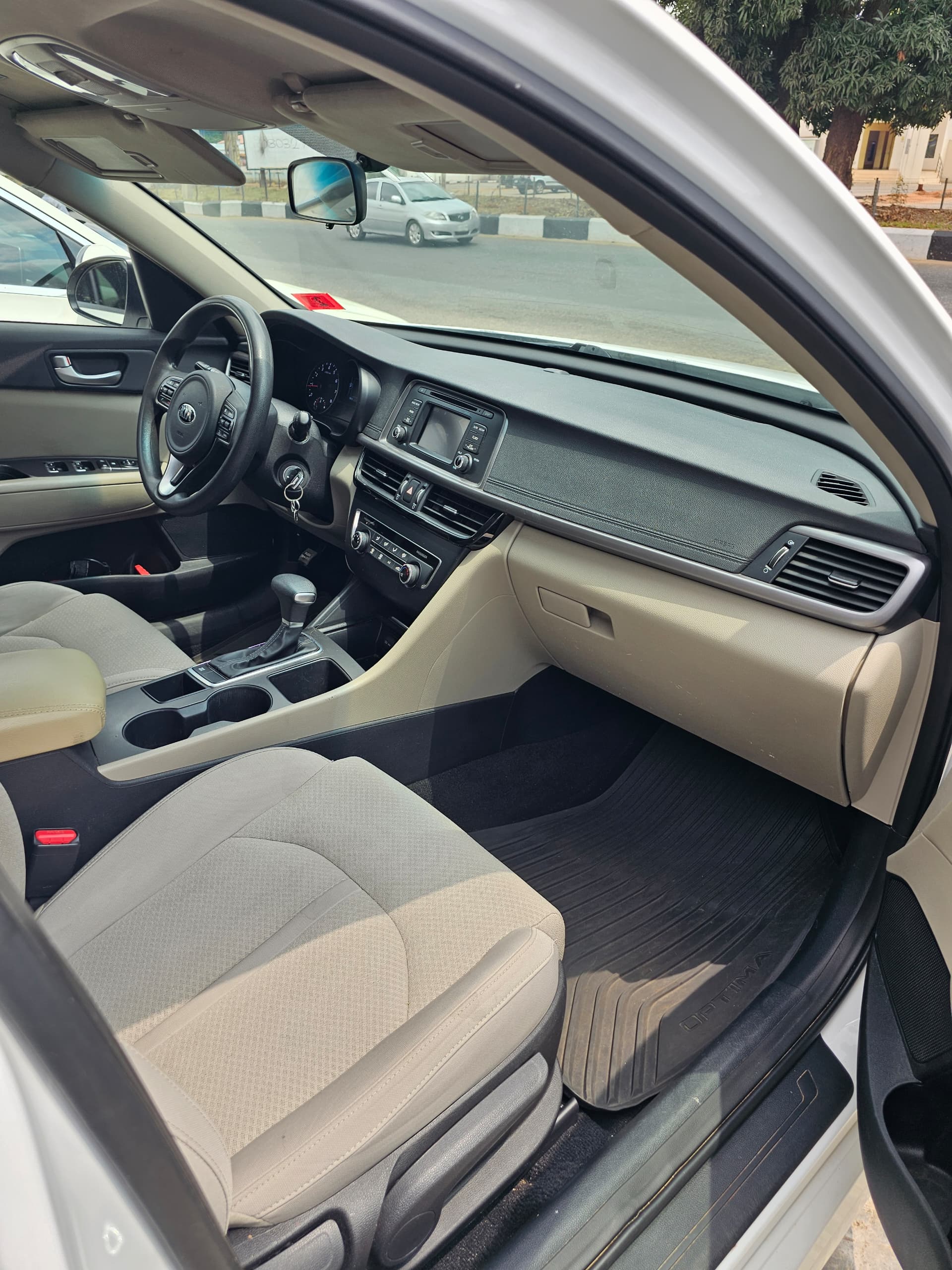 Car Image 7