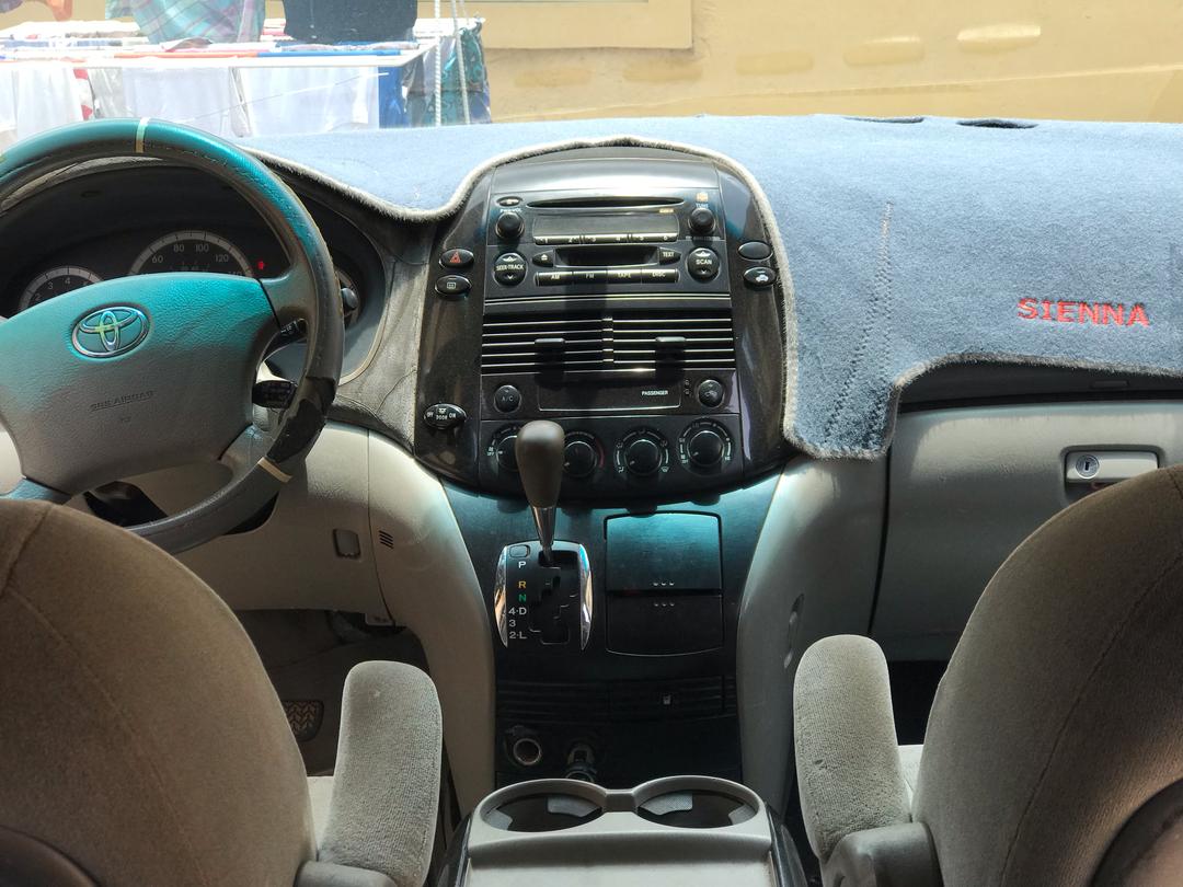 Car Image 4