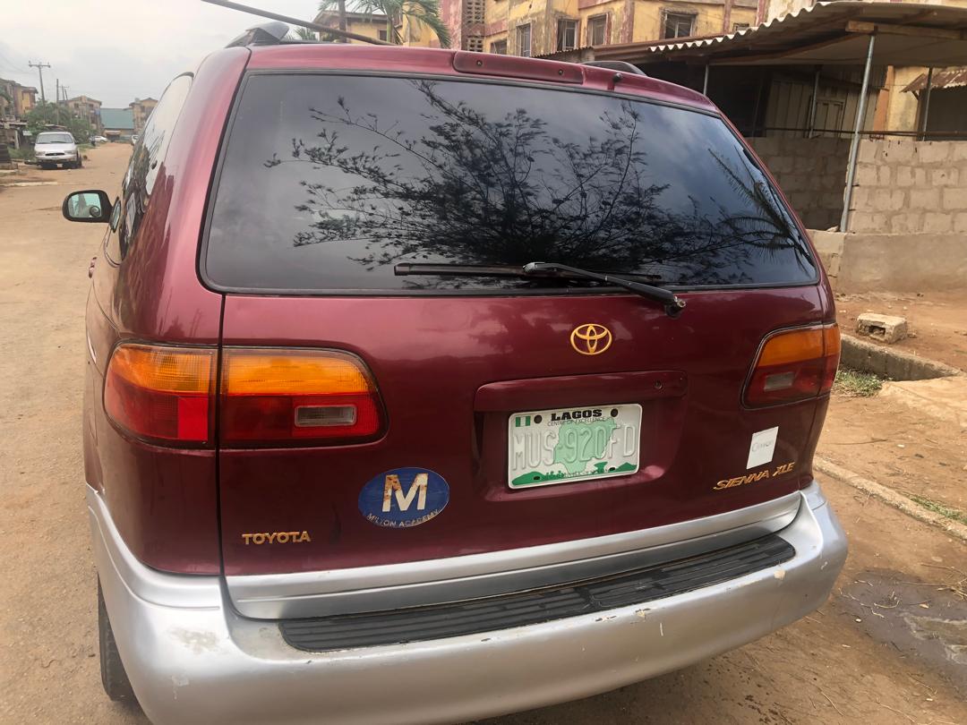Car Image 9