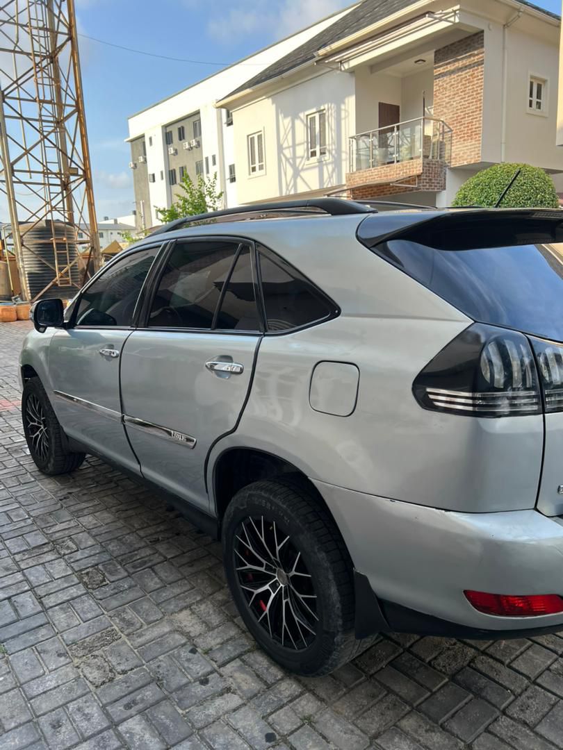 Car Image 4