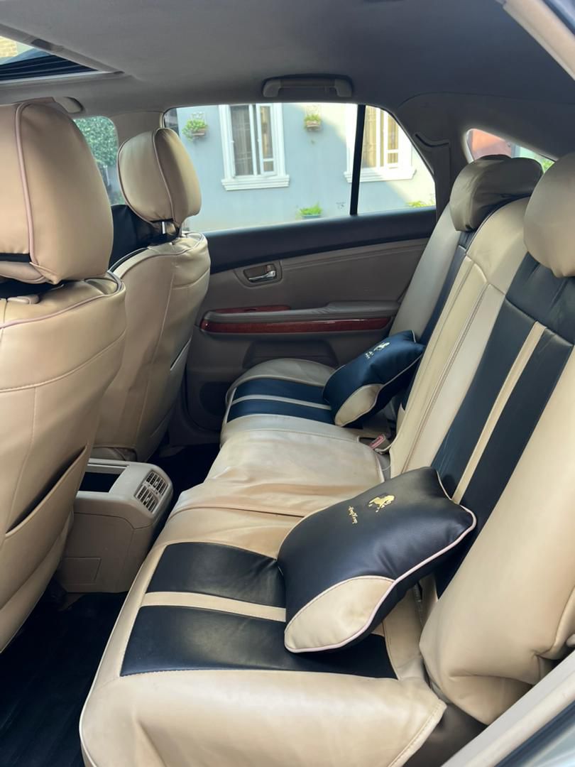Car Image 11