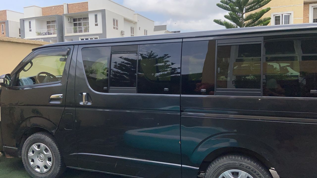 Car Image 8