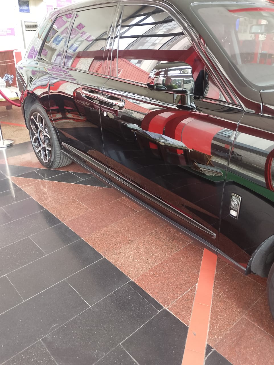 Car Image 5