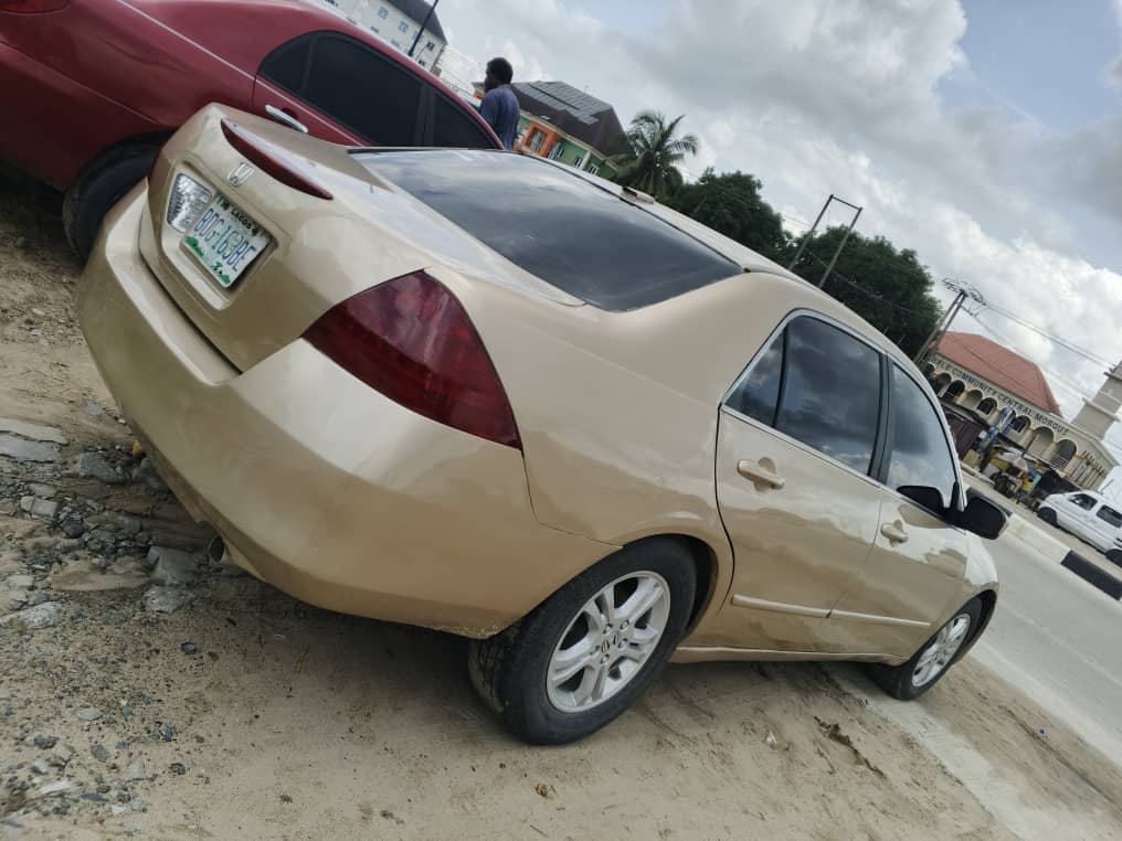 Car Image 6
