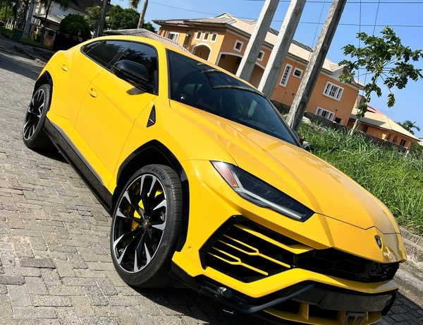Lamboghini Urus 2020 (yellow) In Lekki Lagos