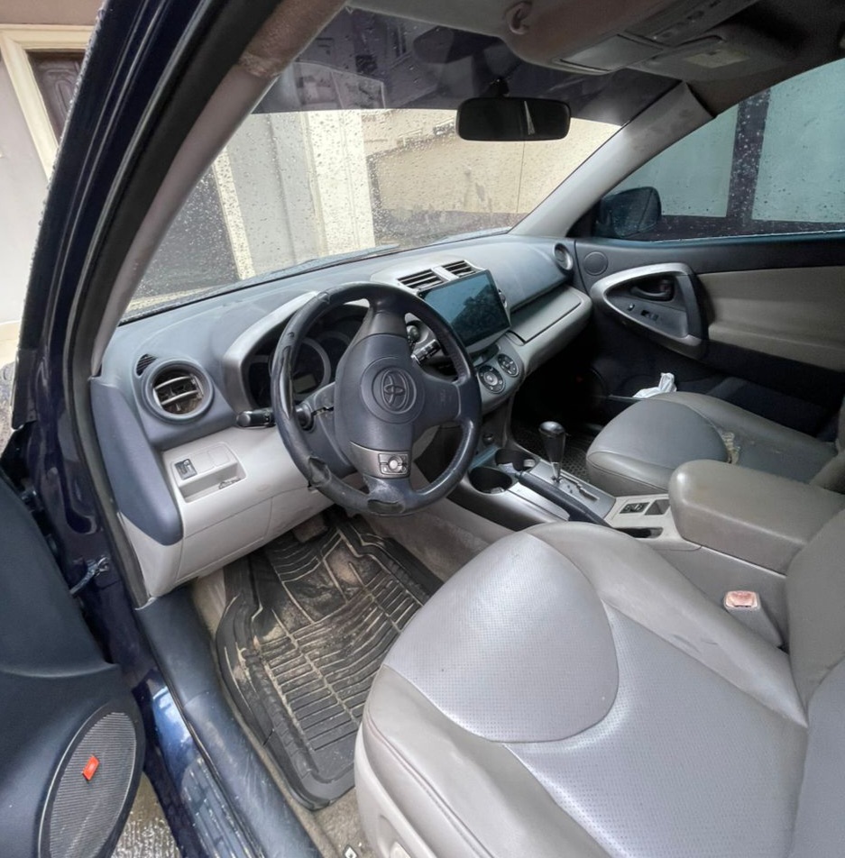 Car Image 5