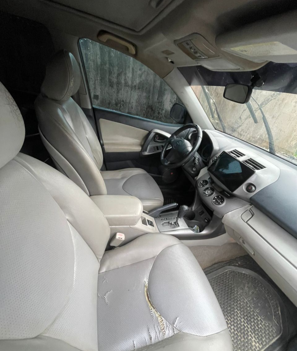 Car Image 4