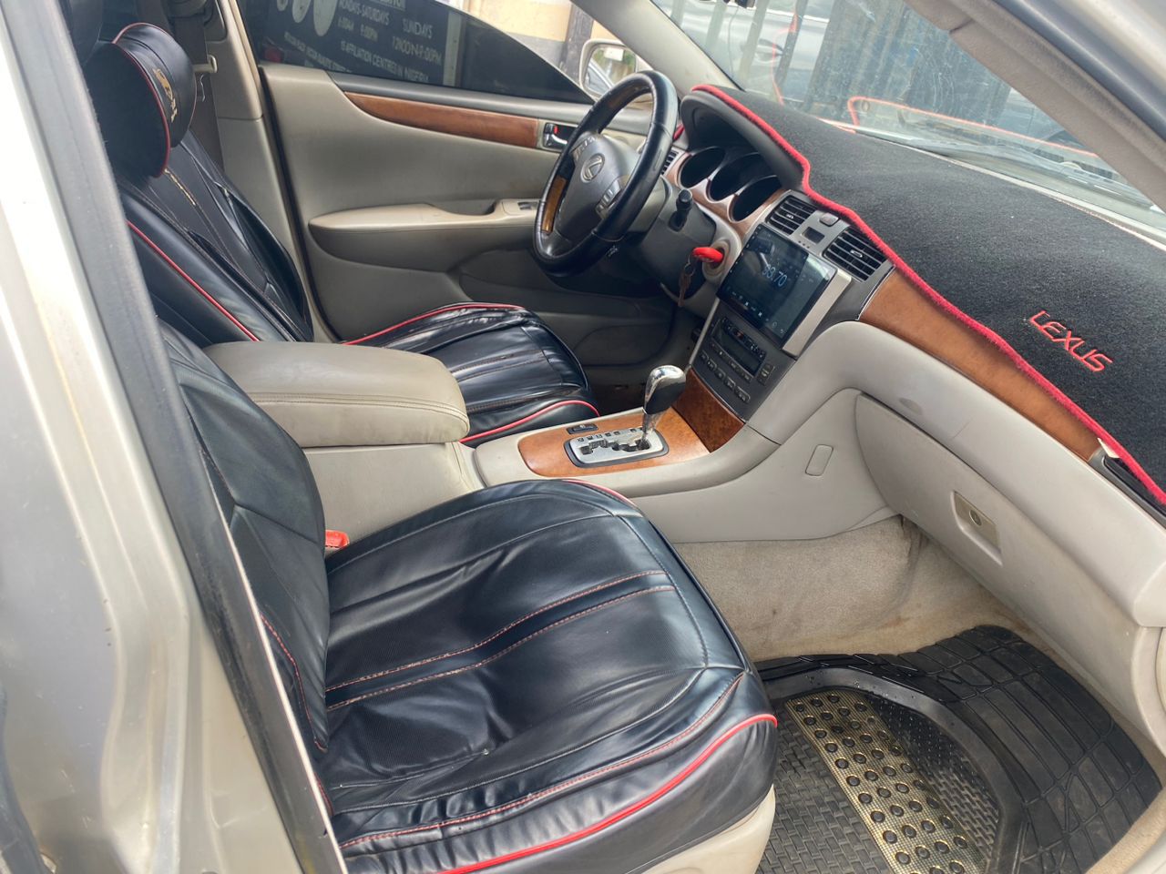 Car Image 4