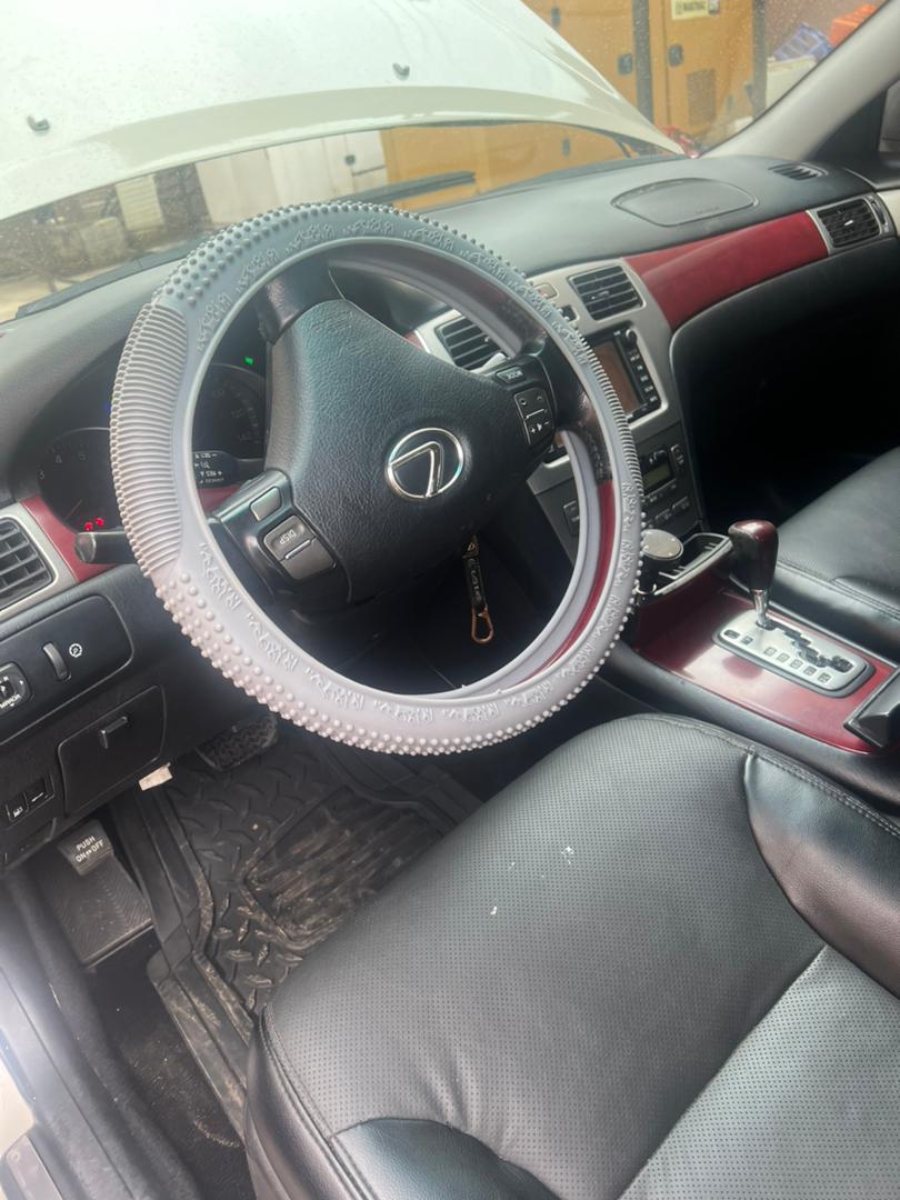 Car Image 8