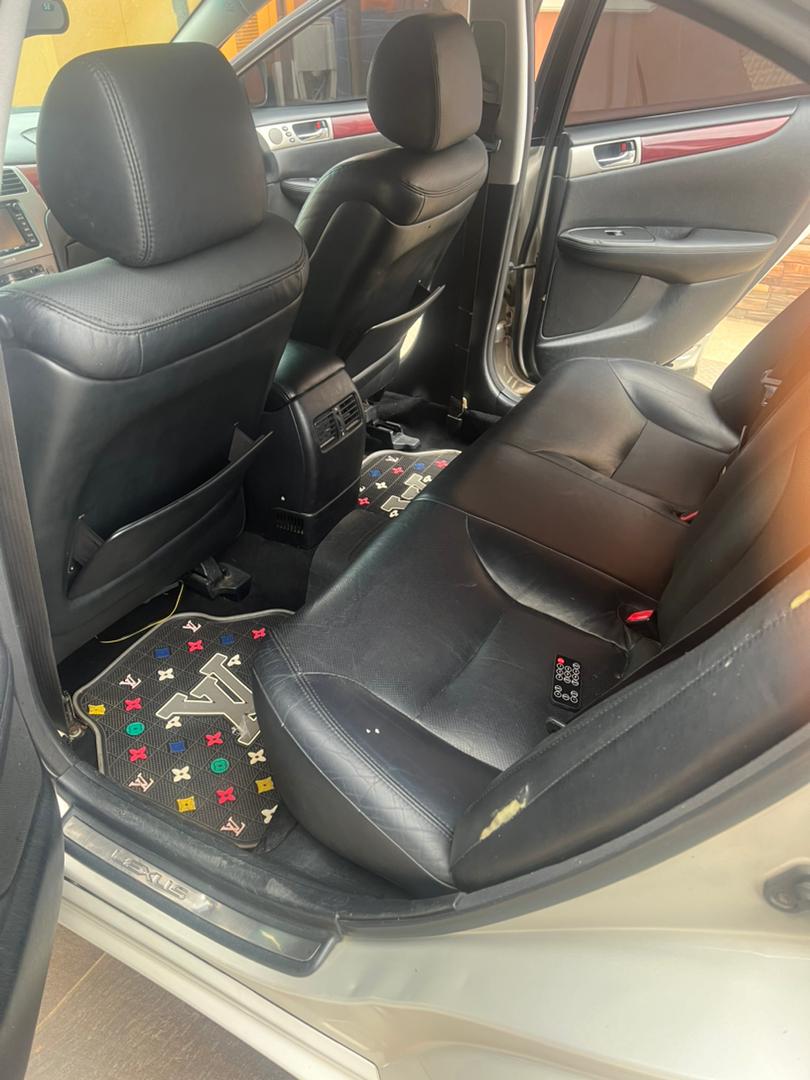 Car Image 9