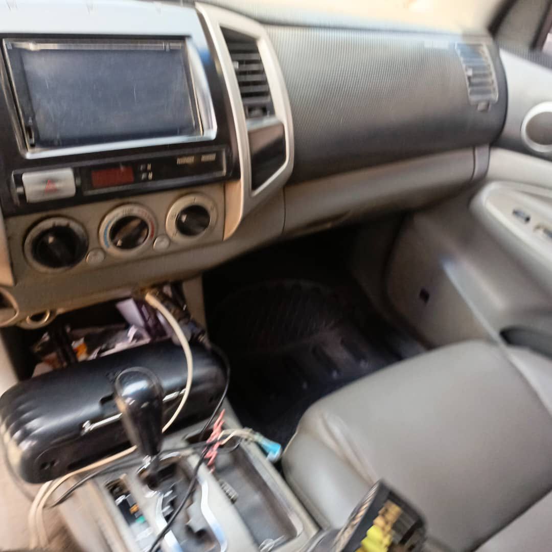 Car Image 9