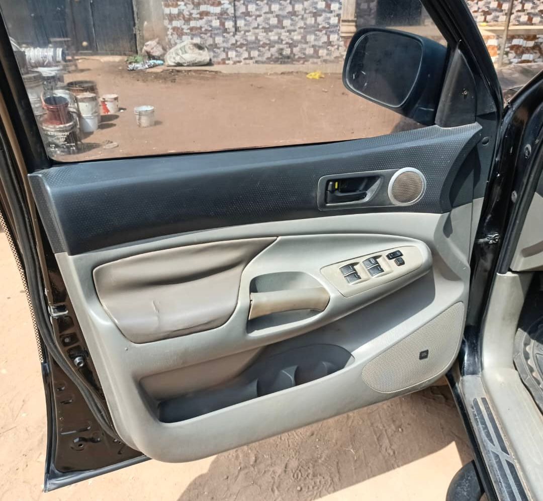 Car Image 8