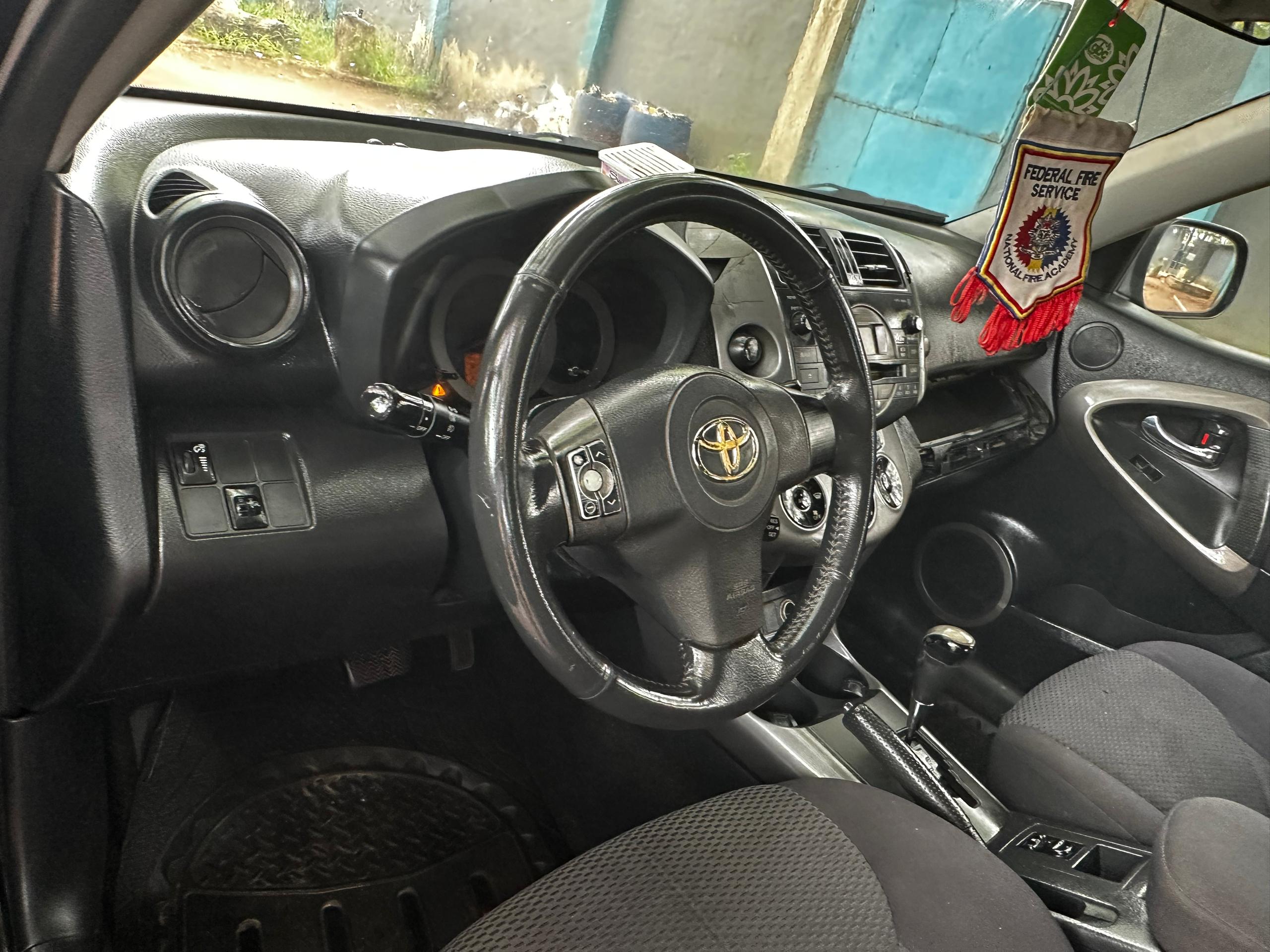 Car Image 5