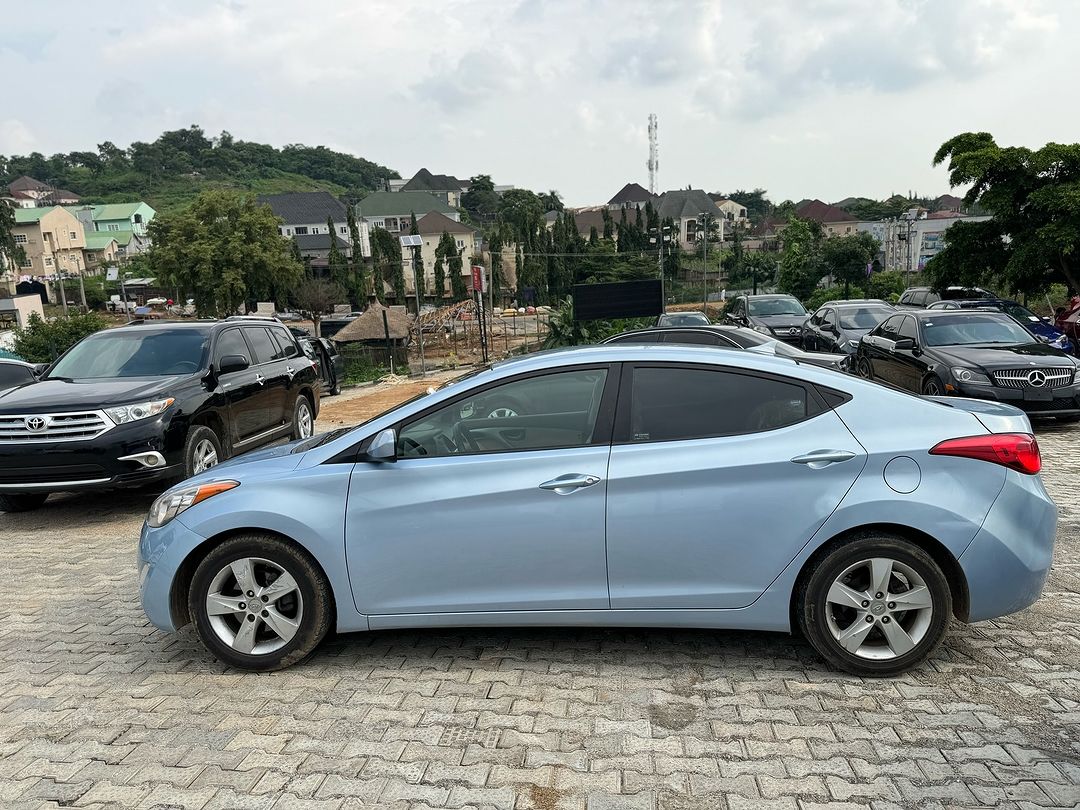 Car Image 10