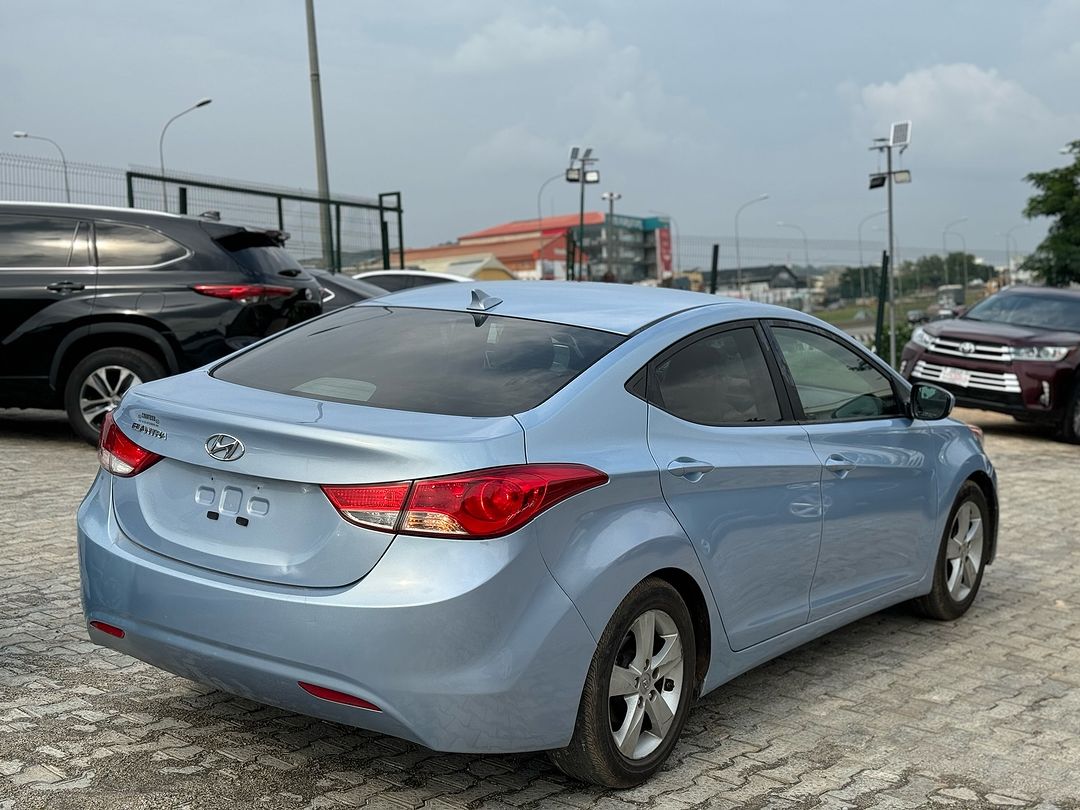 Car Image 13