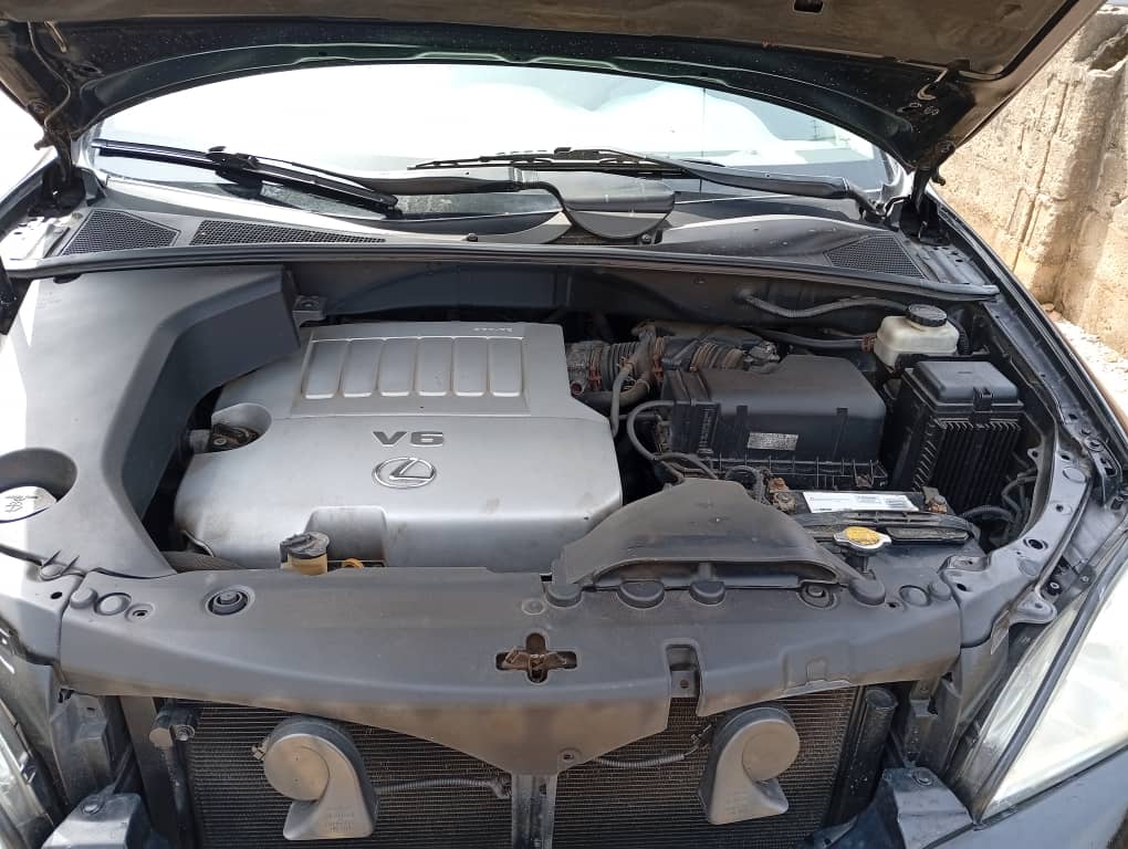 Car Image 10