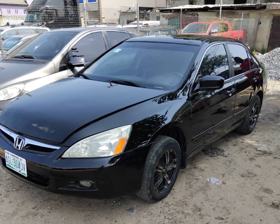 Car Image 7