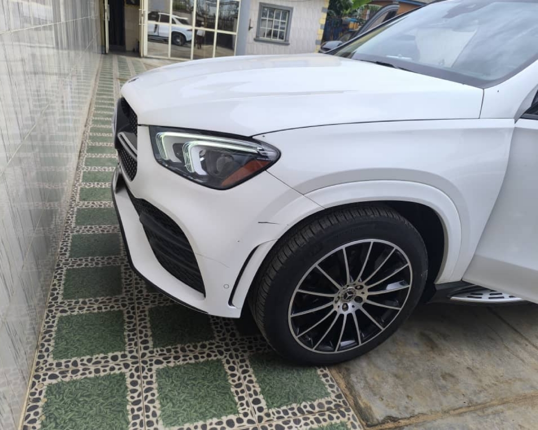 Car Image 5