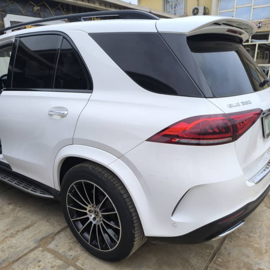 Car Image 8