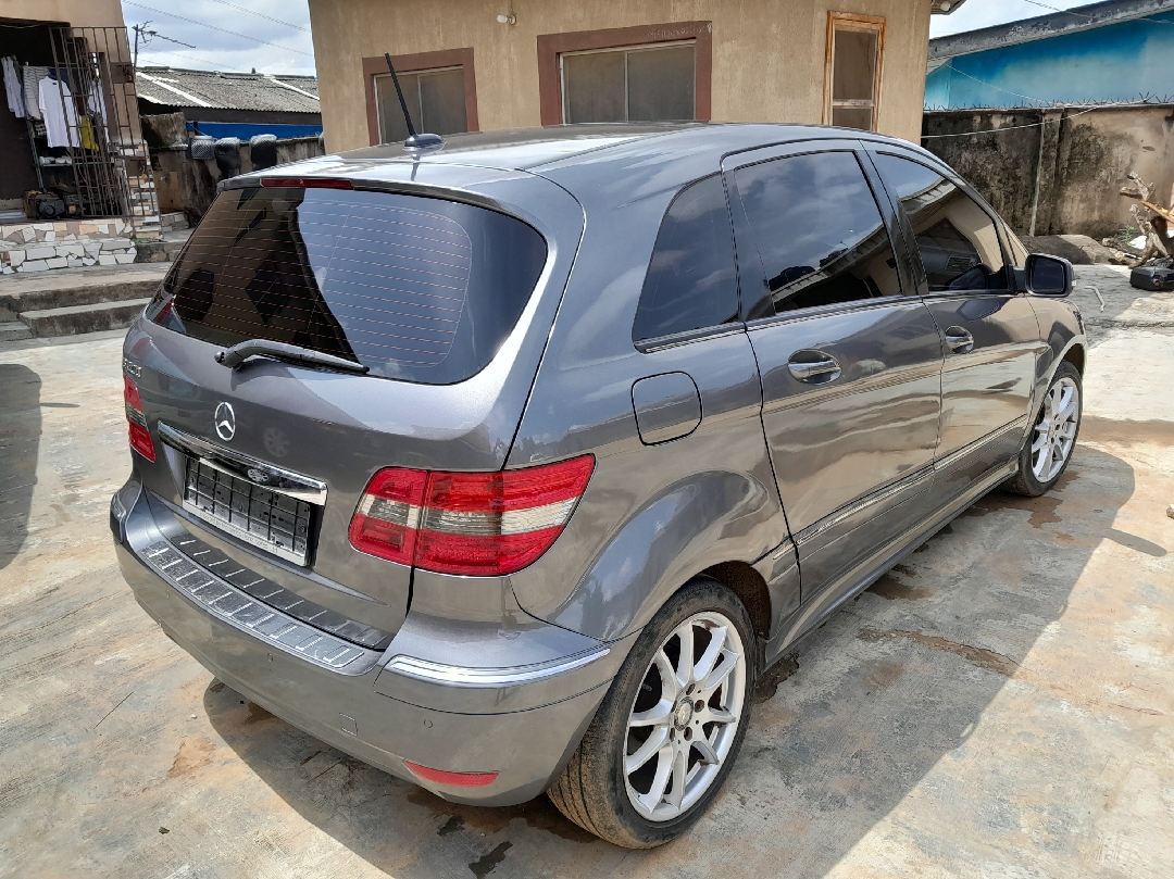 Car Image 8