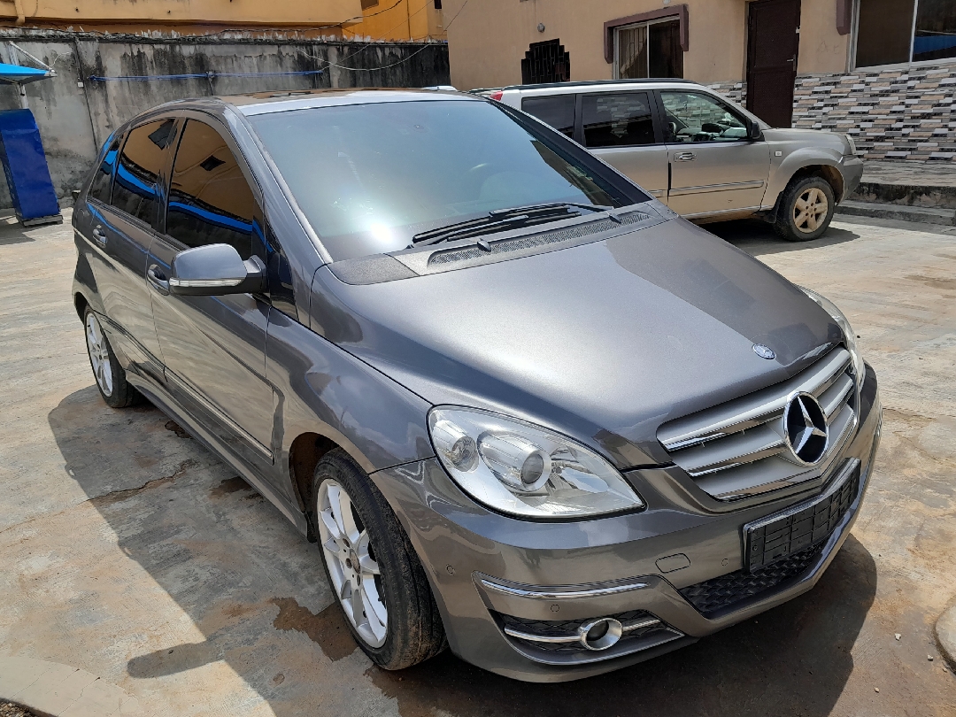 Car Image 10