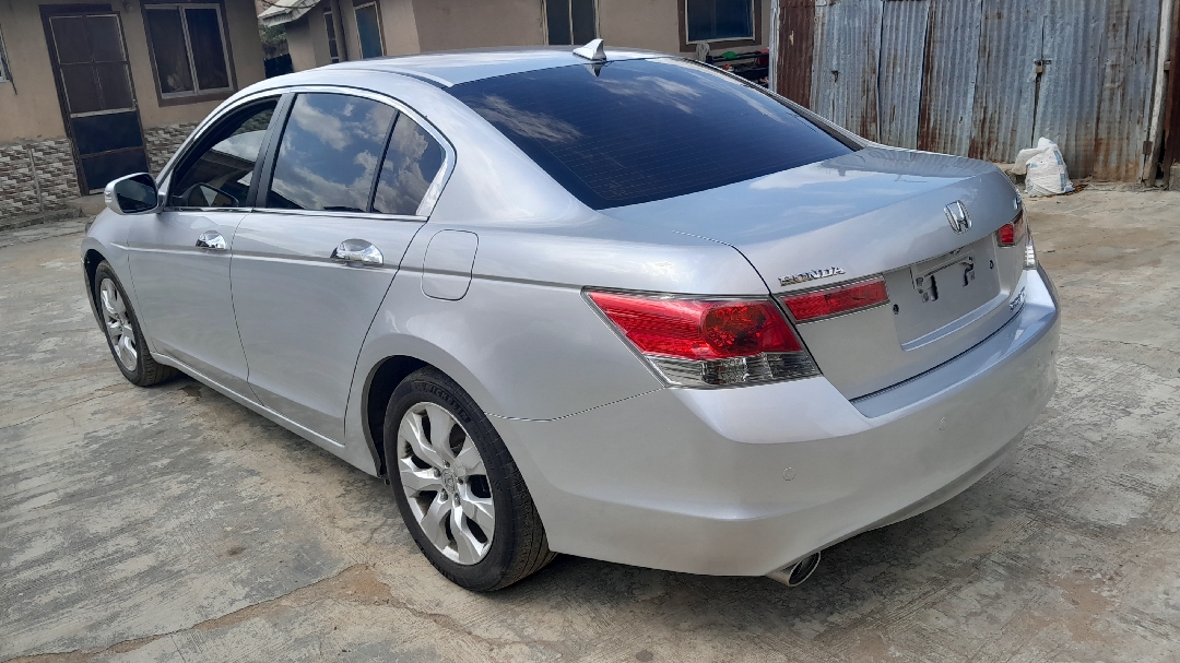 Car Image 8