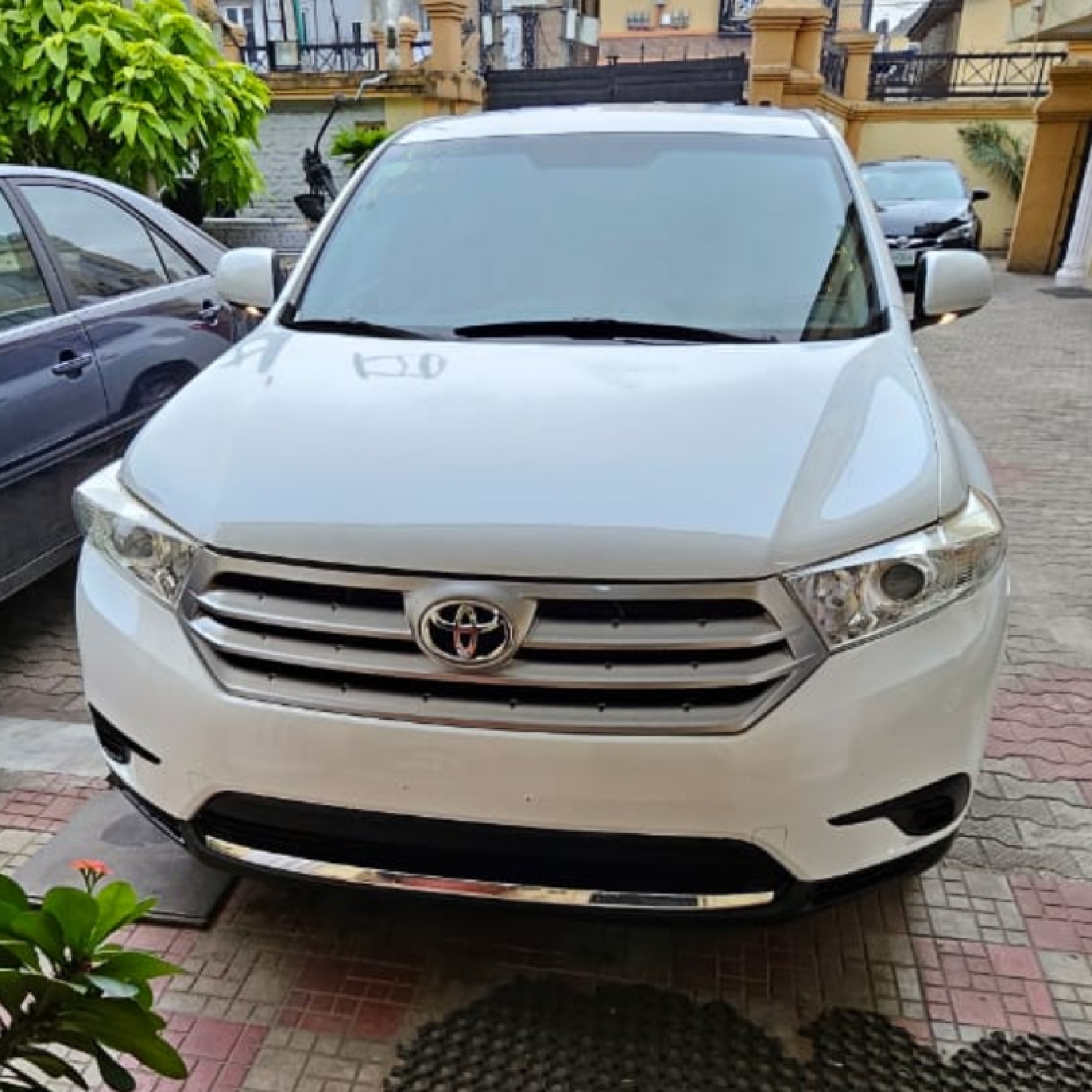 Car Image 6