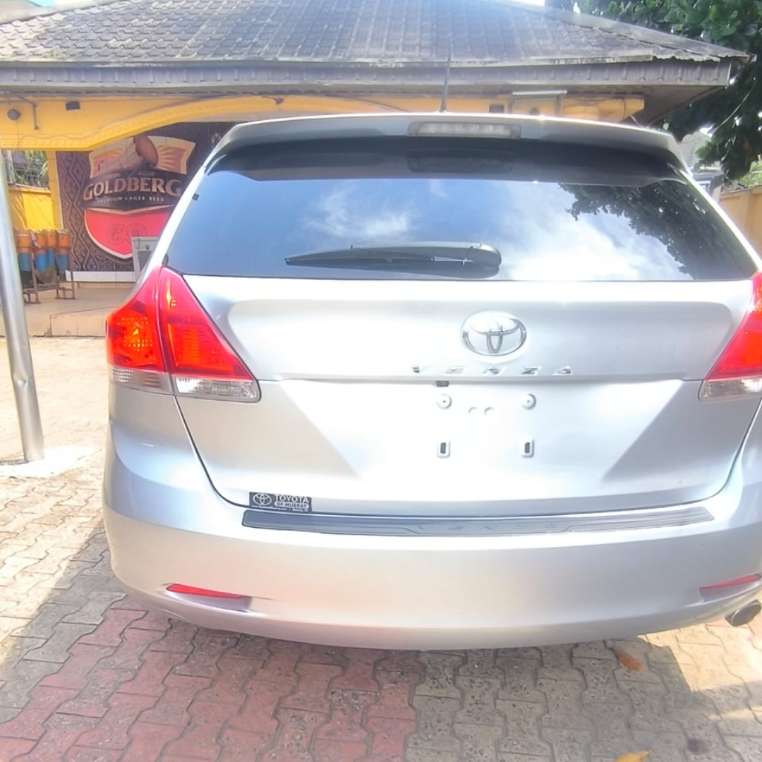Car Image 8