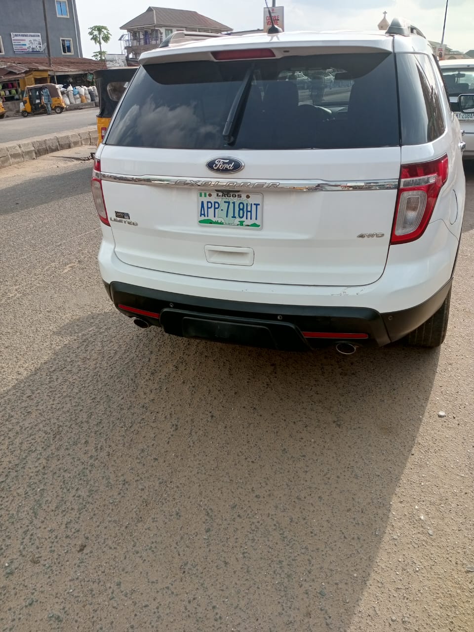 Car Image 8