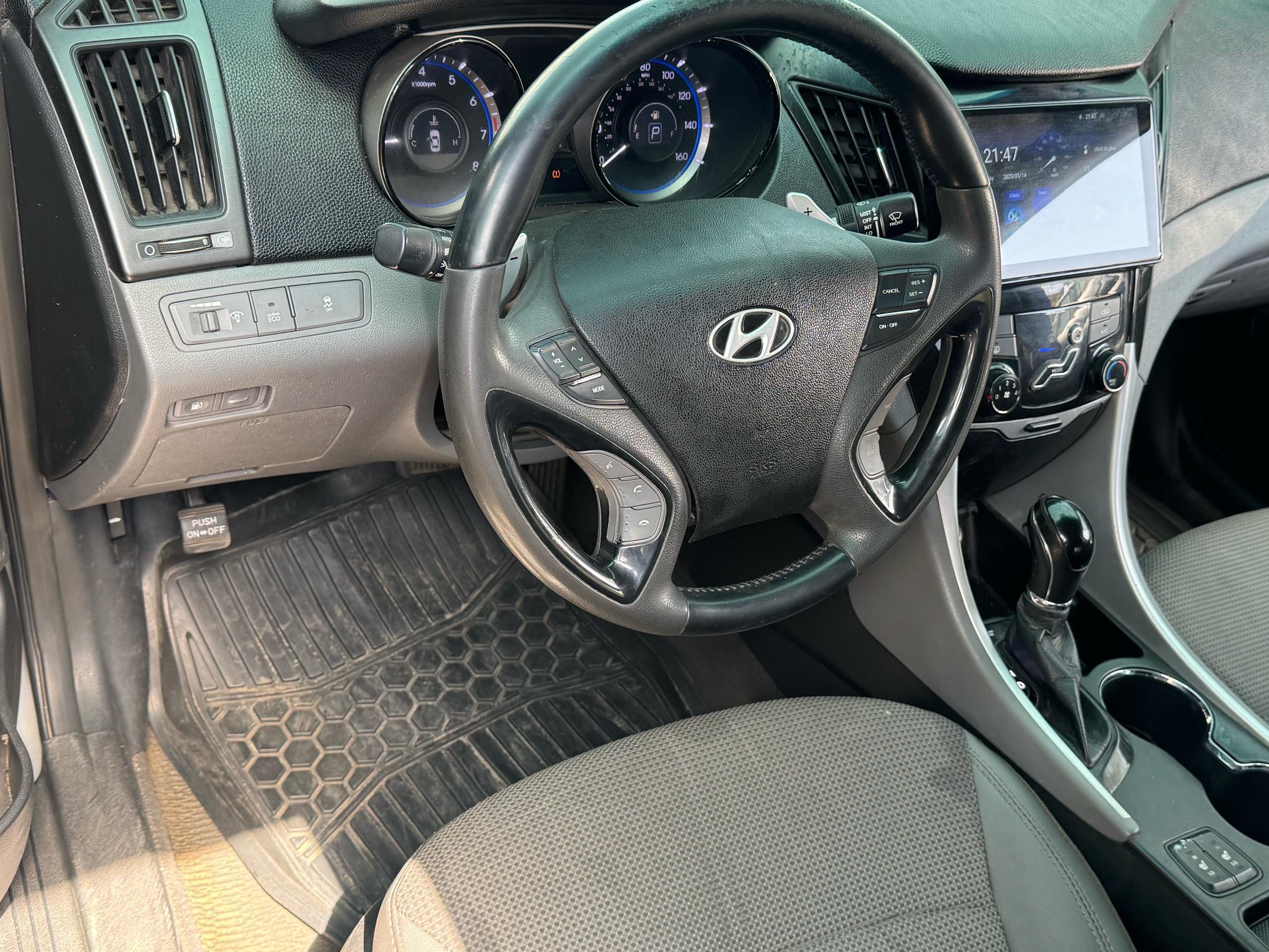 Car Image 8