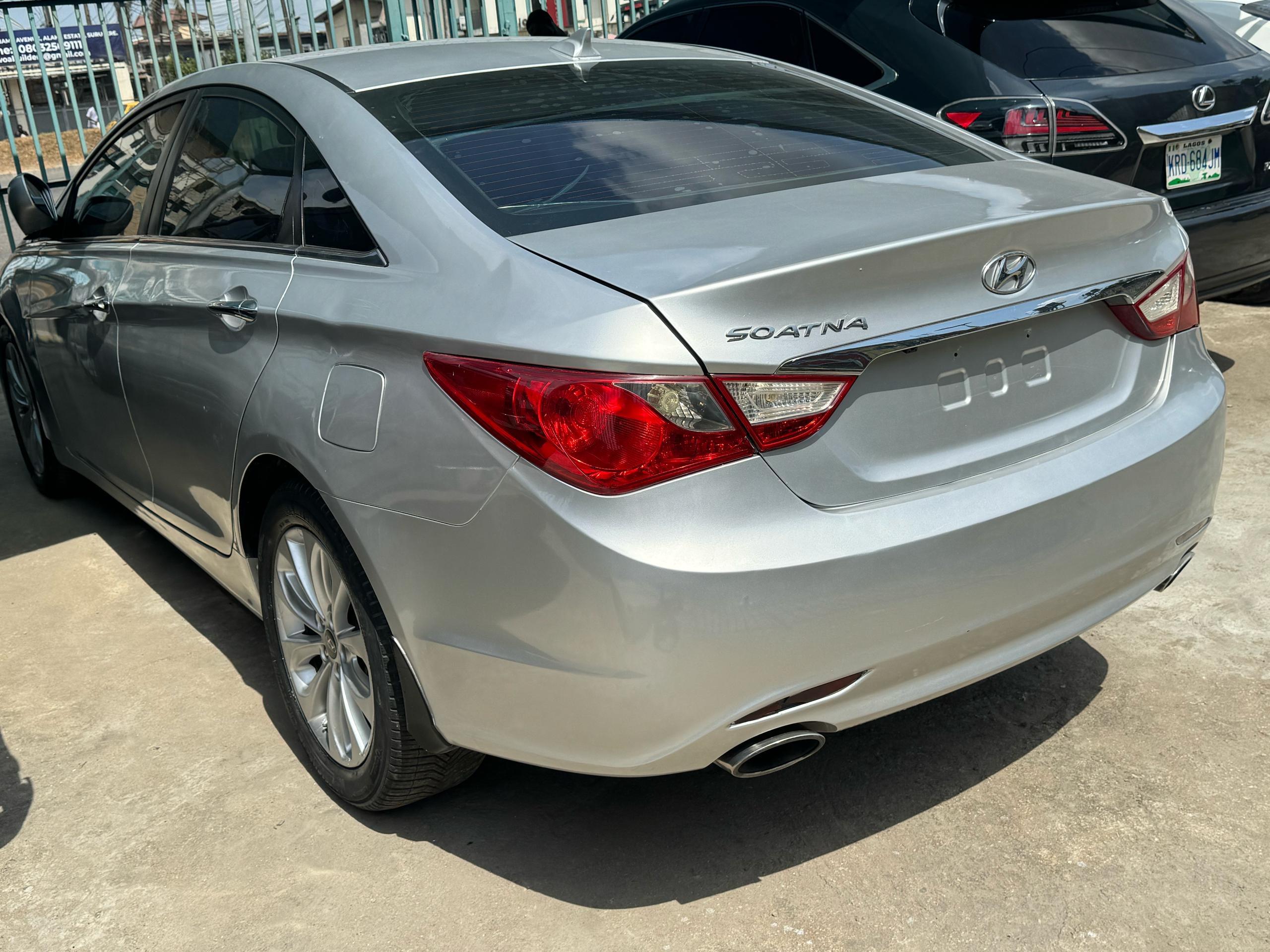 Car Image 4